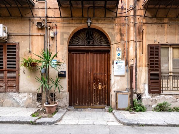 appartamento in vendita a Palermo in zona Zisa