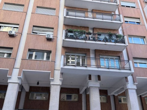 ufficio in vendita a Palermo in zona Libertà