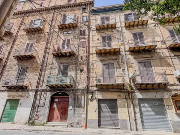 appartamento in vendita a Palermo in zona Zisa
