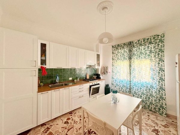 appartamento in vendita a Palermo in zona Montegrappa / Santa Rosalia