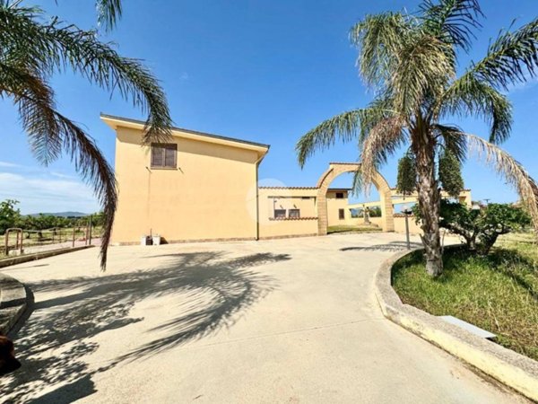 casa indipendente in vendita a Partinico