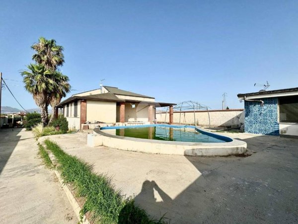 casa indipendente in vendita a Partinico