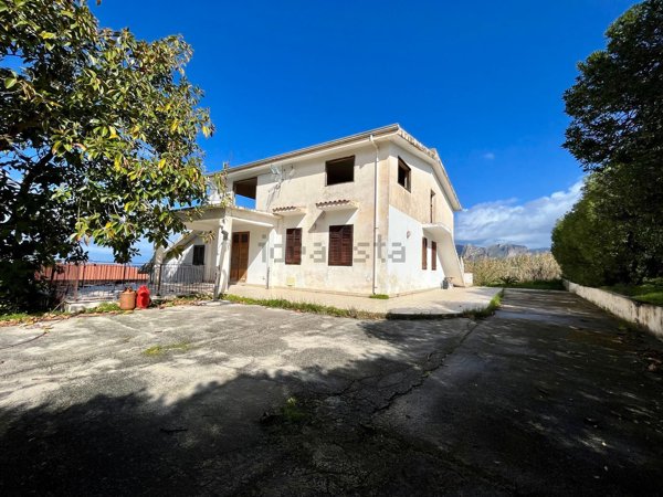 casa indipendente in vendita a Partinico