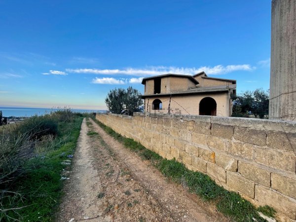 casa indipendente in vendita a Partinico