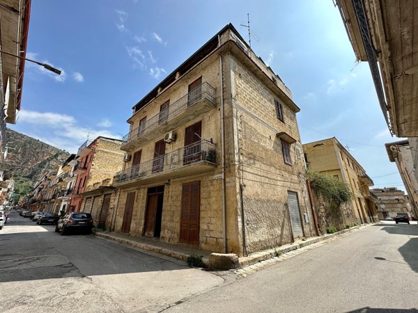 casa indipendente in vendita a Partinico