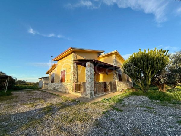 casa indipendente in vendita a Partinico