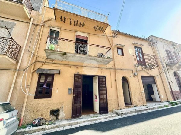 casa indipendente in vendita a Partinico