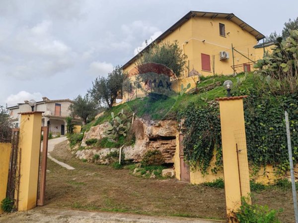 casa indipendente in vendita a Partinico