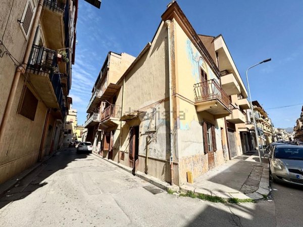 casa indipendente in vendita a Partinico