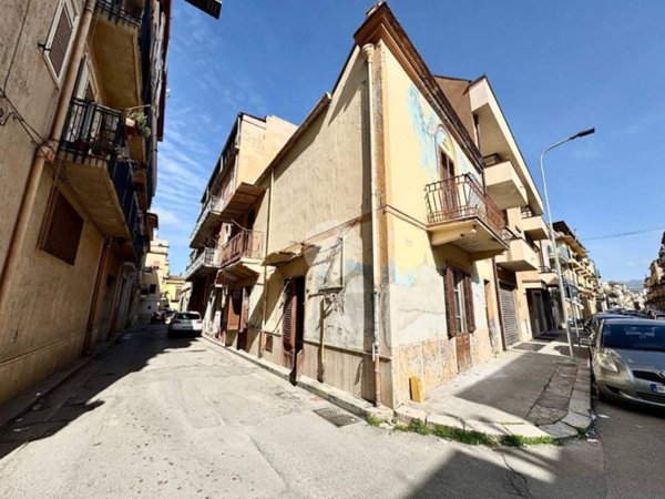 casa indipendente in vendita a Partinico