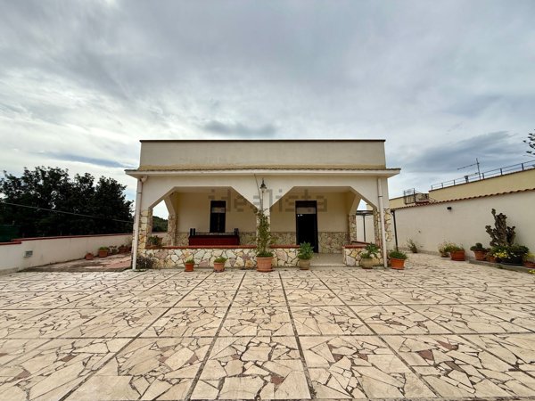 casa indipendente in vendita a Partinico