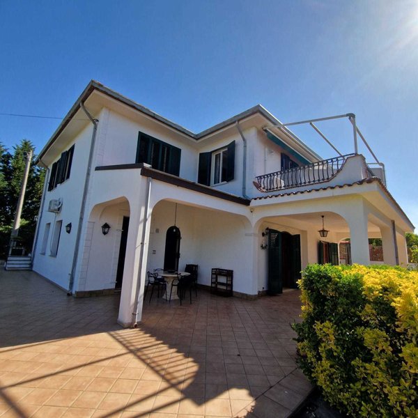 casa indipendente in vendita a Partinico