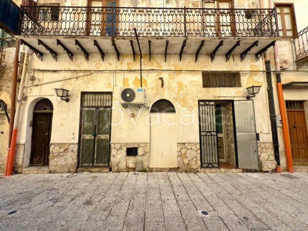 negozio in vendita a Partinico