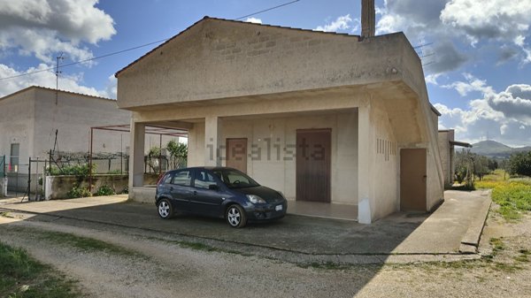 casa indipendente in vendita a Partinico