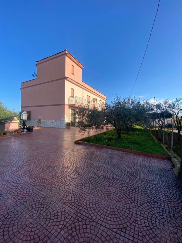 casa indipendente in vendita a Partinico