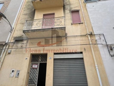 intera palazzina in vendita a Partinico