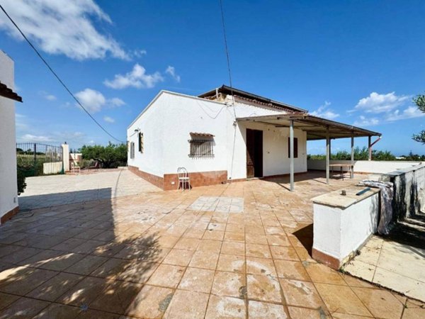 casa indipendente in vendita a Partinico