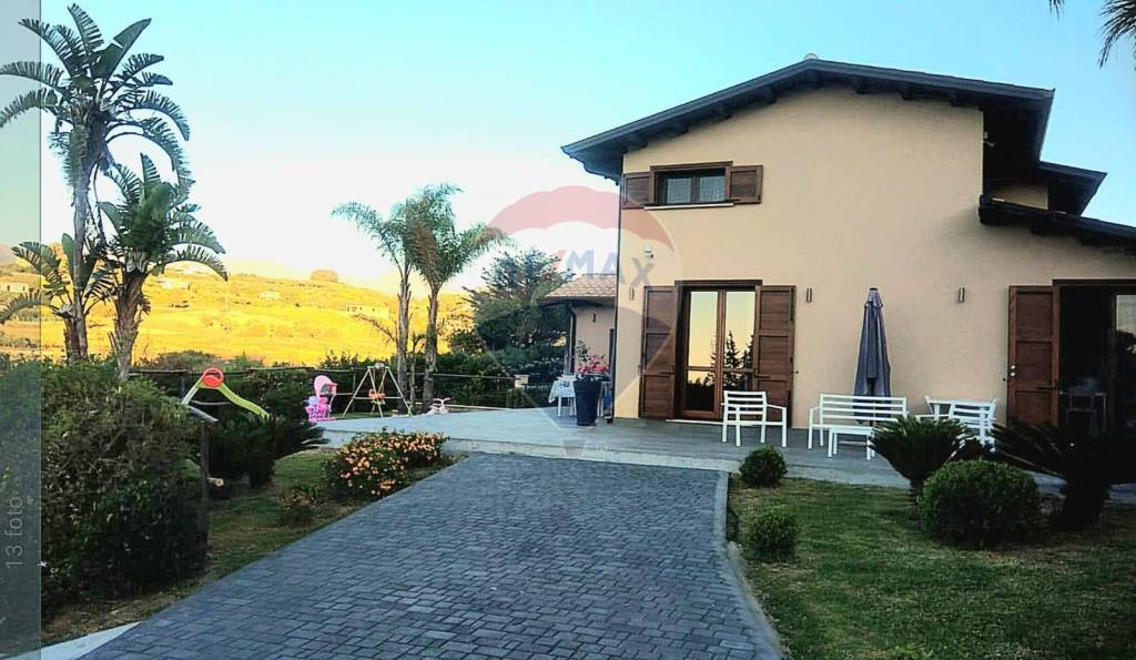 casa indipendente in vendita a Partinico
