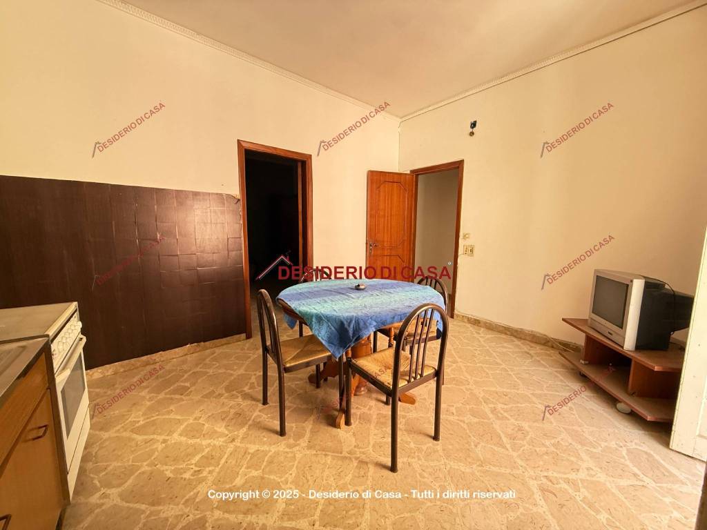 intera palazzina in vendita a Partinico