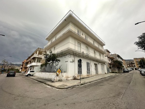 casa indipendente in vendita a Partinico