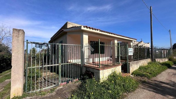 casa indipendente in vendita a Partinico