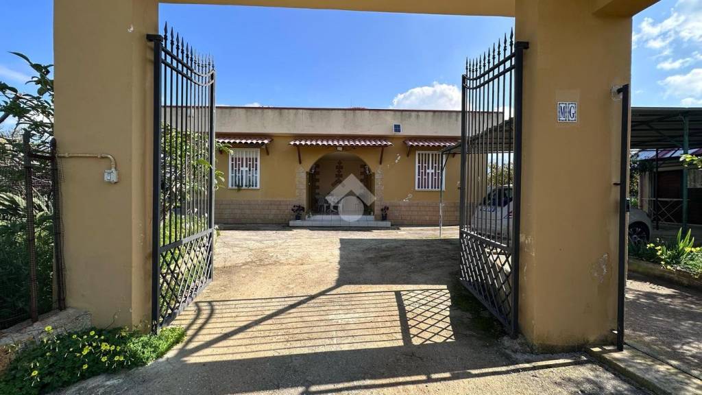 casa indipendente in vendita a Partinico
