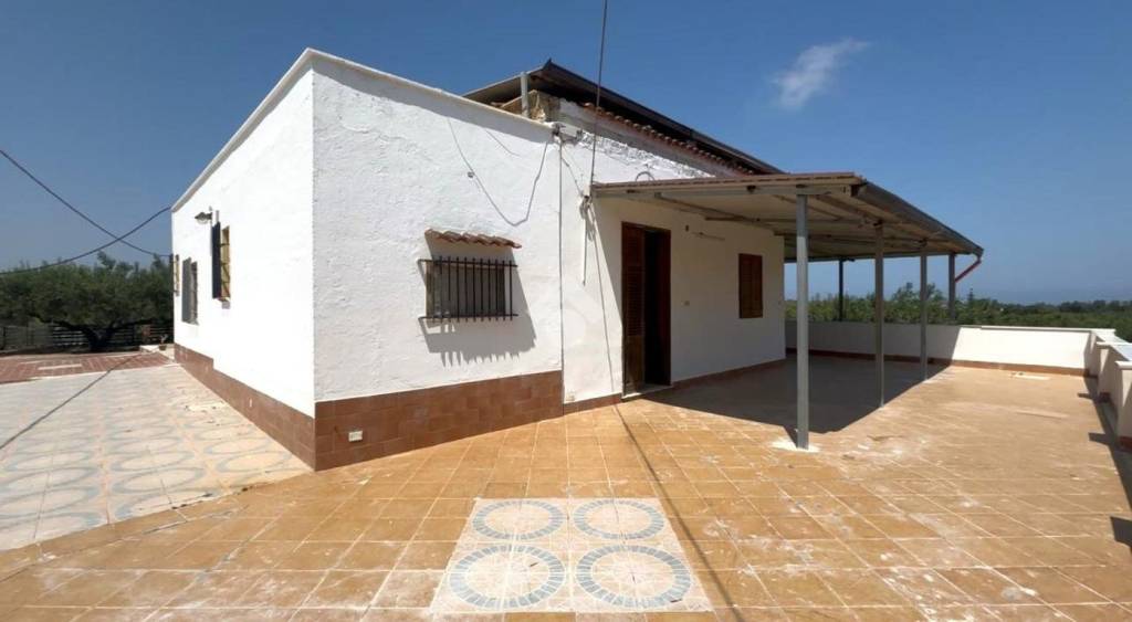 casa indipendente in vendita a Partinico