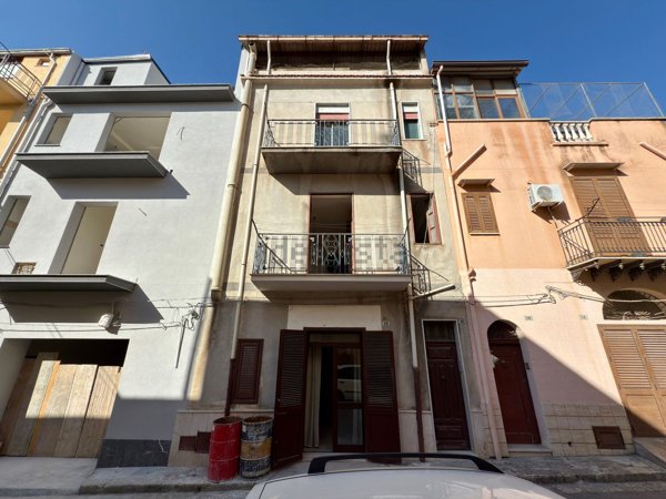 casa indipendente in vendita a Partinico