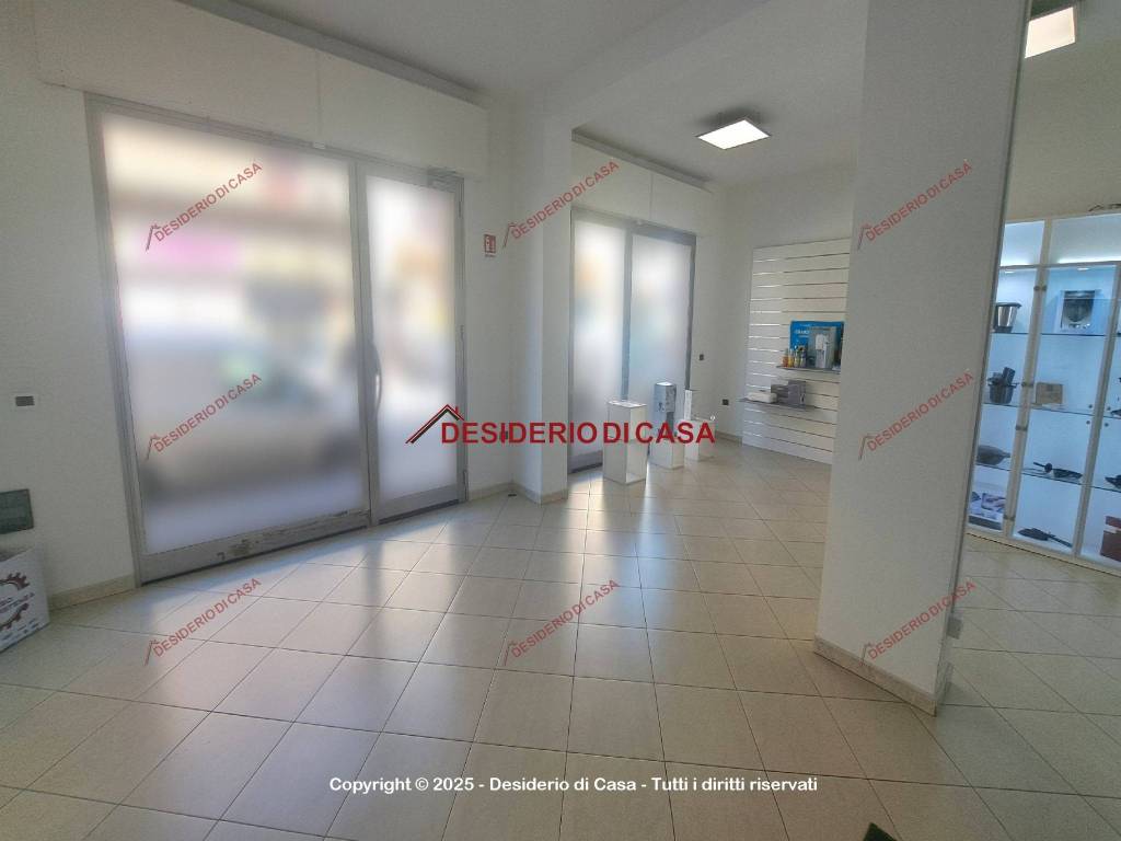 negozio in vendita a Partinico