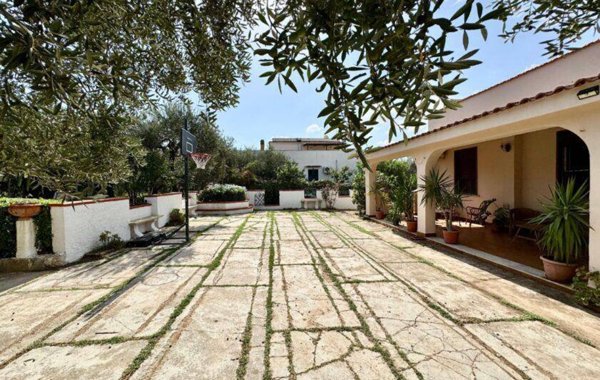 casa indipendente in vendita a Partinico