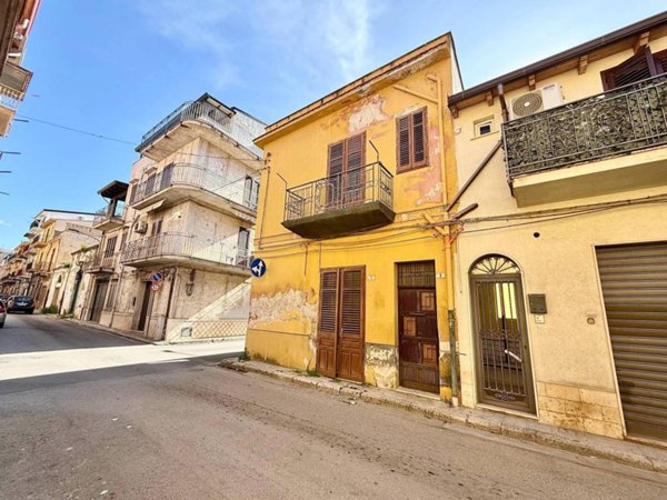 casa indipendente in vendita a Partinico