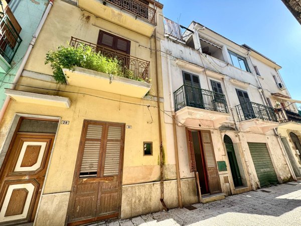 casa indipendente in vendita a Partinico