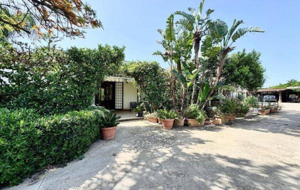 casa indipendente in vendita a Partinico