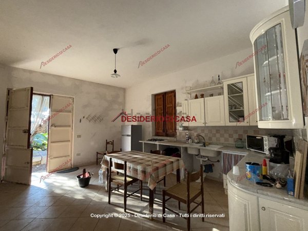 casa indipendente in vendita a Partinico in zona Parrini