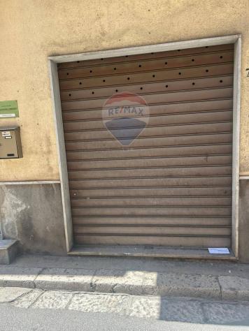 locale commerciale in vendita a Partinico