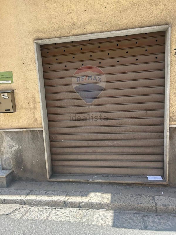 locale commerciale in vendita a Partinico