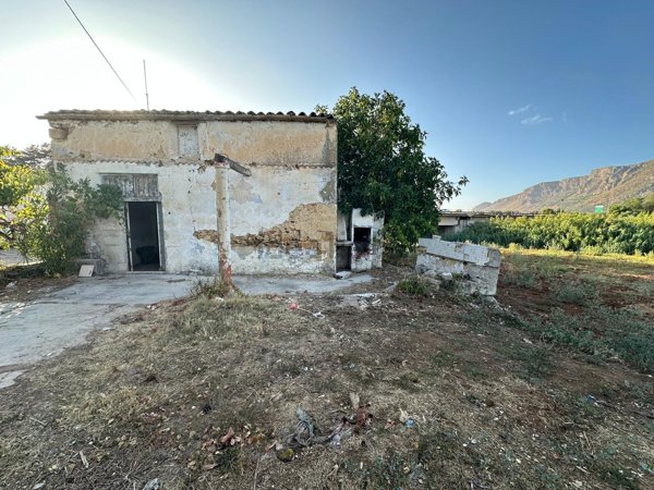 appartamento in vendita a Partinico in zona Parrini