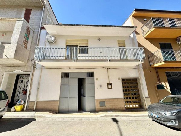 casa indipendente in vendita a Partinico