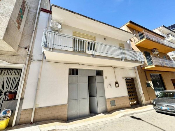 casa indipendente in vendita a Partinico