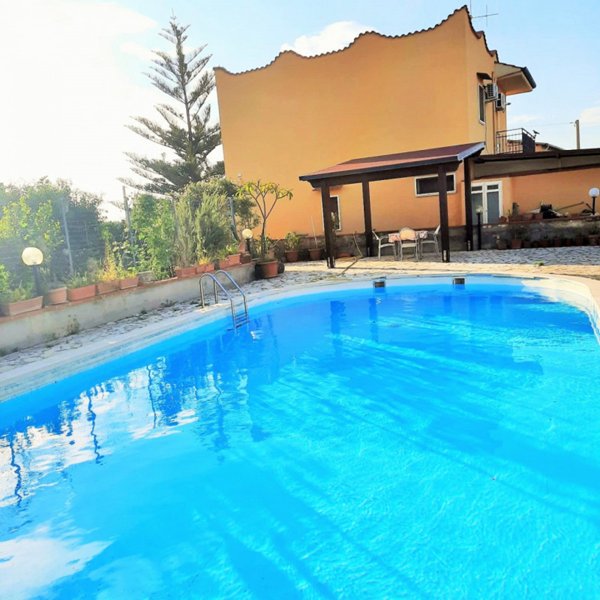 casa indipendente in vendita a Partinico