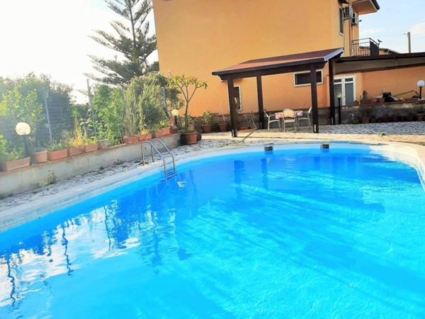 casa indipendente in vendita a Partinico