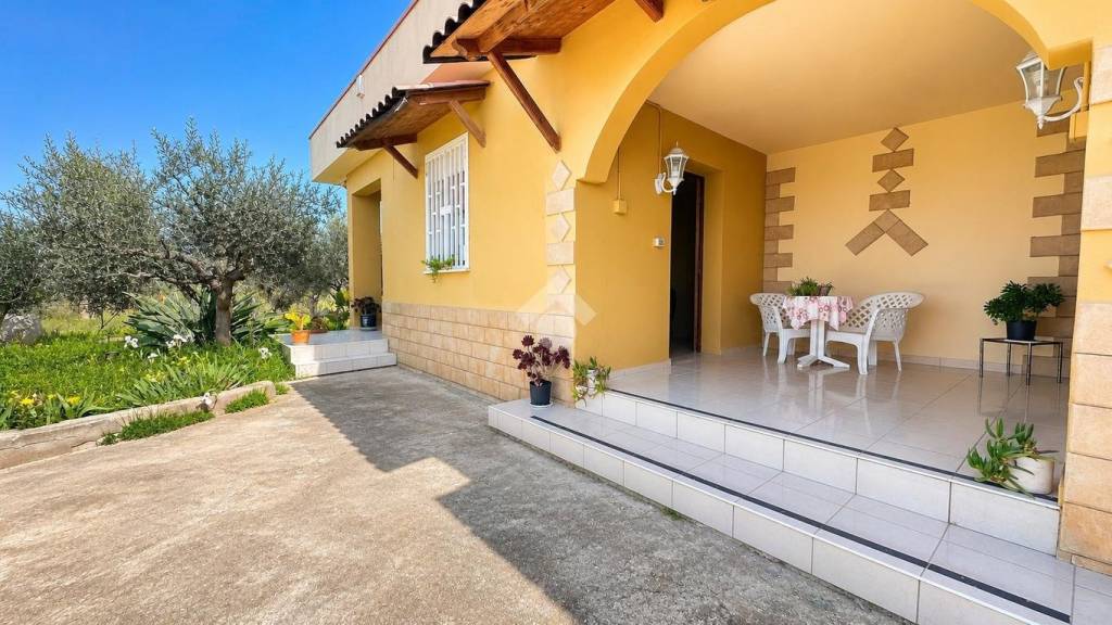 casa indipendente in vendita a Partinico