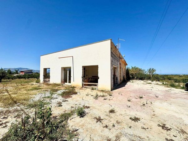casa indipendente in vendita a Partinico