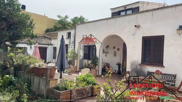 casa indipendente in vendita a Partinico