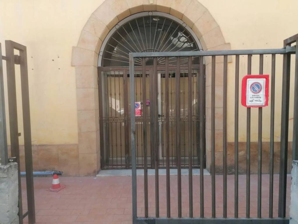 negozio in vendita a Partinico