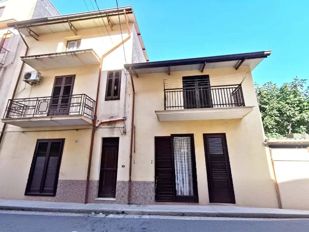 casa indipendente in vendita a Partinico
