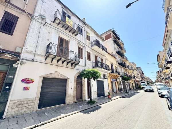 casa indipendente in vendita a Partinico