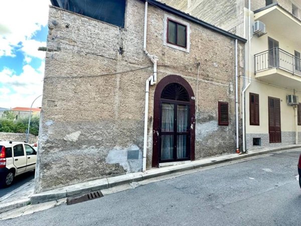 casa indipendente in vendita a Partinico