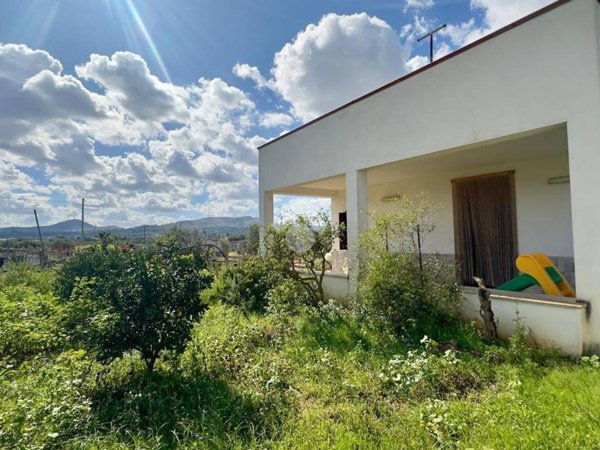 casa indipendente in vendita a Partinico
