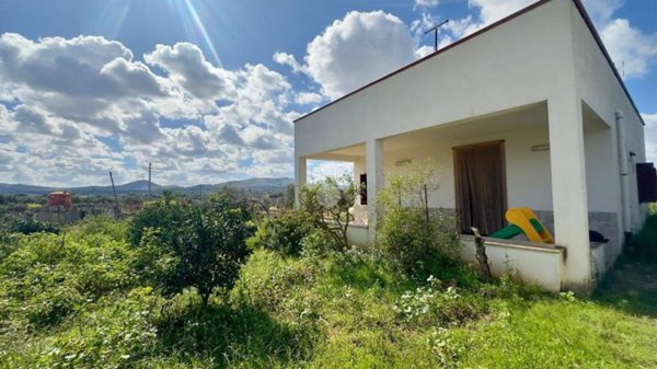 casa indipendente in vendita a Partinico